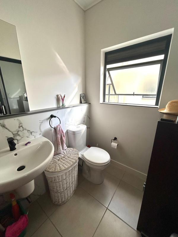 To Let 1 Bedroom Property for Rent in Firgrove Western Cape